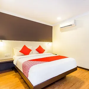 Oyo 431 De Grand Orchard Hotel